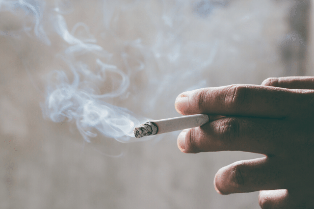 como afecta el tabaco a nuestra salud bucodental