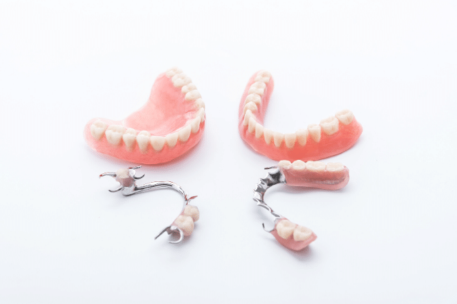 Caucho fragmento Comprensión Tipos de prótesis dentales - Álvaro y Franco. Clínica dental en Torrelodones